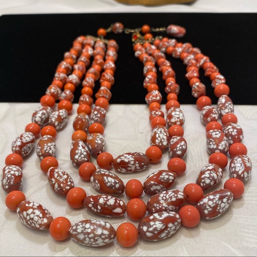 Vintage Four Strand Coral And Art Glass Necklace - Picture 5 of 12